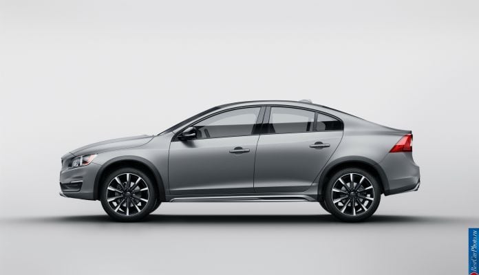 2015 Volvo S60 Cross Country - фотография 3 из 8