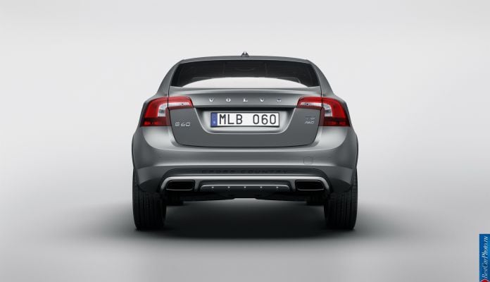 2015 Volvo S60 Cross Country - фотография 5 из 8