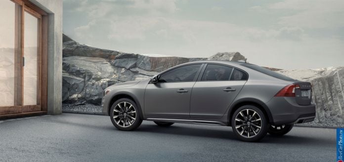 2015 Volvo S60 Cross Country - фотография 7 из 8