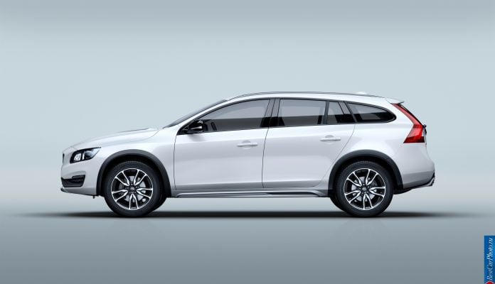 2015 Volvo V60 Cross Country - фотография 3 из 8
