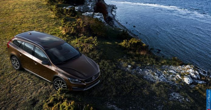 2015 Volvo V60 Cross Country - фотография 5 из 8
