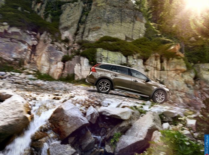 2015 Volvo V60 Cross Country - фотография 8 из 8