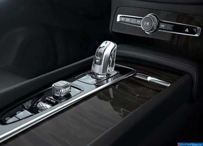 2015 Volvo XC90 - фотография 64 из 149