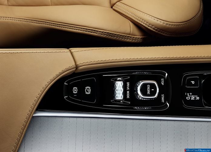 2015 Volvo XC90 - фотография 72 из 149