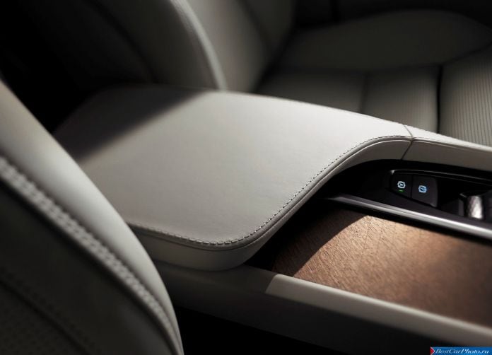 2015 Volvo XC90 - фотография 76 из 149