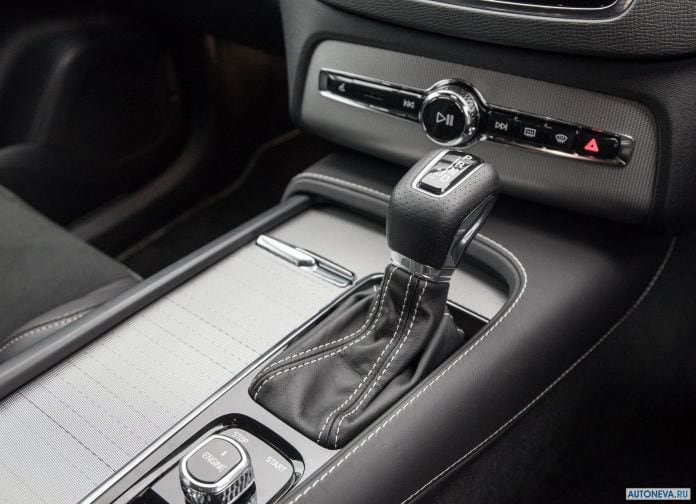 2015 Volvo XC90 R-Design - фотография 68 из 100