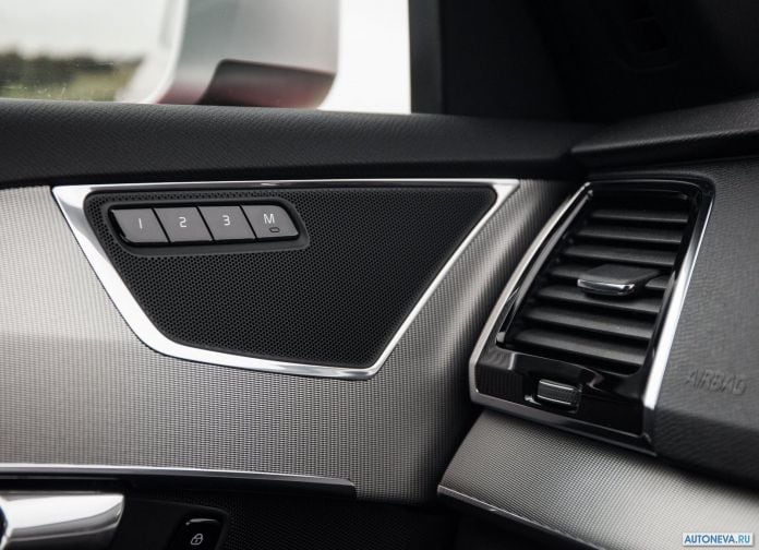 2015 Volvo XC90 R-Design - фотография 74 из 100