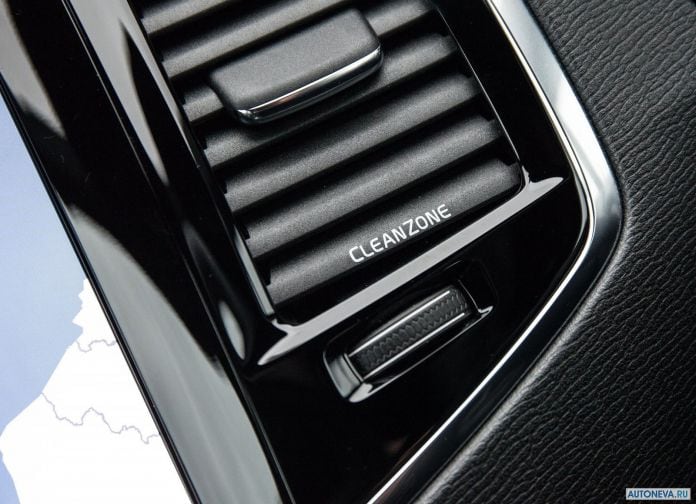 2015 Volvo XC90 R-Design - фотография 76 из 100