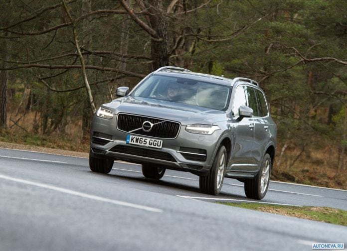2016 Volvo XC90 T8 Twin Engine - фотография 16 из 149
