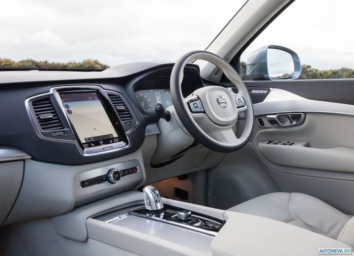 2016 Volvo XC90 T8 Twin Engine - фотография 60 из 149
