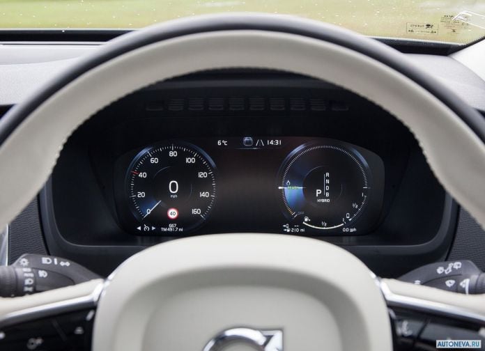 2016 Volvo XC90 T8 Twin Engine - фотография 80 из 149