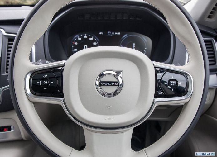 2016 Volvo XC90 T8 Twin Engine - фотография 81 из 149
