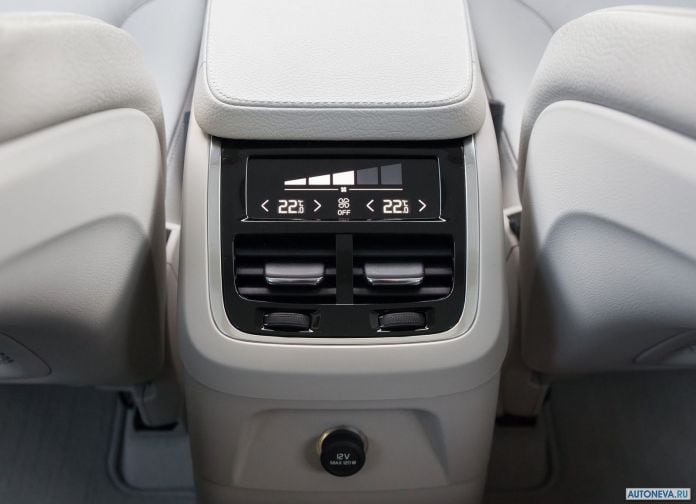 2016 Volvo XC90 T8 Twin Engine - фотография 86 из 149