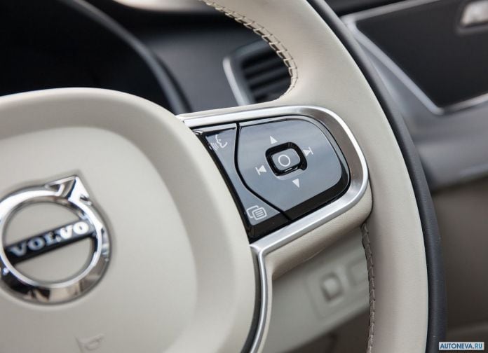 2016 Volvo XC90 T8 Twin Engine - фотография 96 из 149
