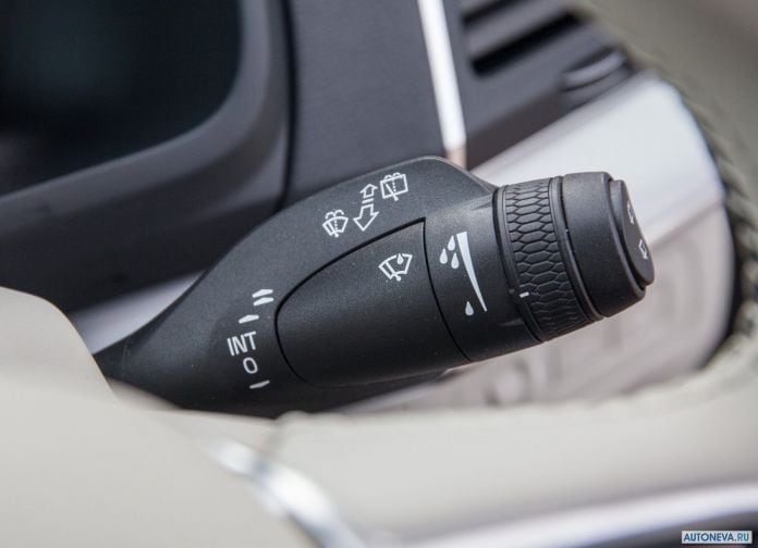 2016 Volvo XC90 T8 Twin Engine - фотография 97 из 149