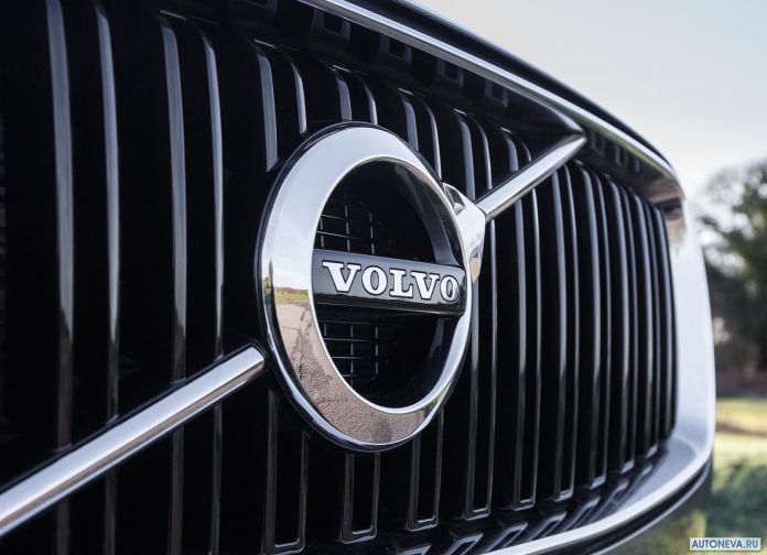 2016 Volvo XC90 T8 Twin Engine - фотография 125 из 149