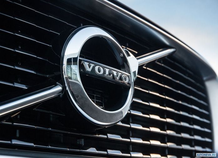 2016 Volvo XC90 T8 Twin Engine - фотография 126 из 149