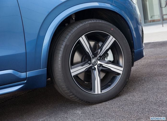 2016 Volvo XC90 T8 Twin Engine - фотография 130 из 149