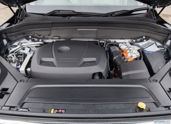 2016 Volvo XC90 T8 Twin Engine - фотография 145 из 149