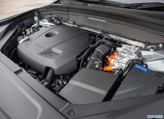 2016 Volvo XC90 T8 Twin Engine - фотография 146 из 149