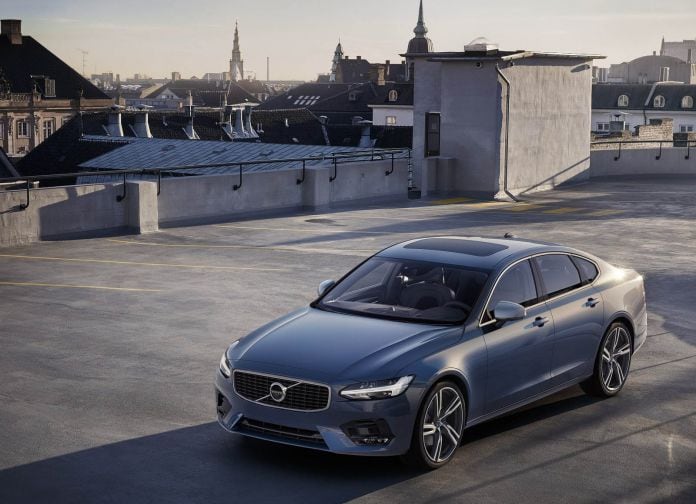 2017 Volvo S90 R-design - фотография 1 из 21