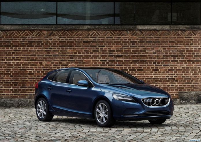 2017 Volvo V40 - фотография 10 из 28