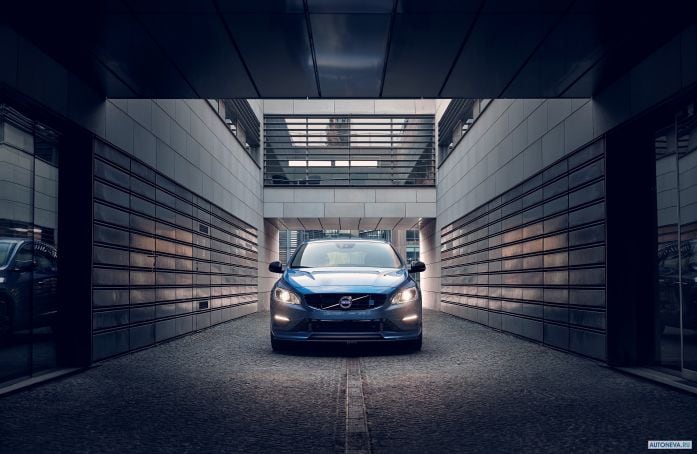 2017 Volvo V60 Polestar - фотография 1 из 8