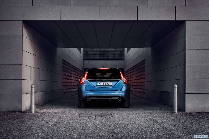 2017 Volvo V60 Polestar - фотография 7 из 8