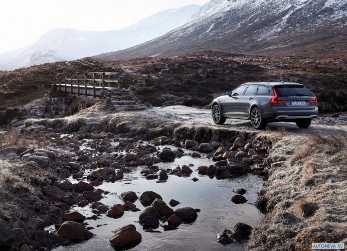 2017 Volvo V90 Cross Country - фотография 28 из 79