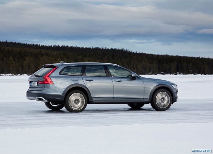 2017 Volvo V90 Cross Country - фотография 32 из 79