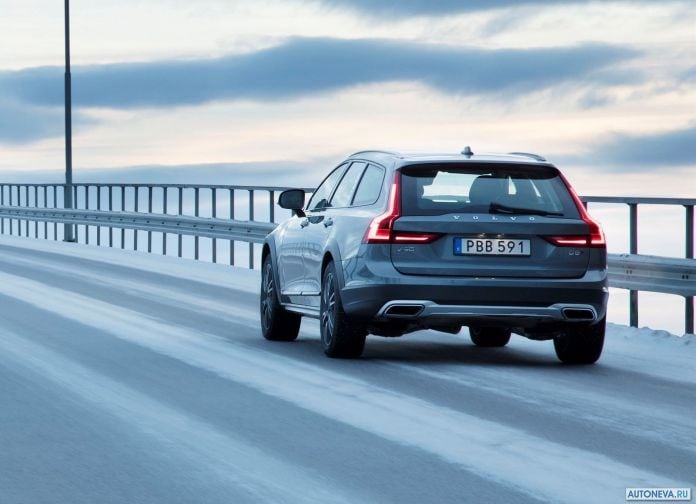 2017 Volvo V90 Cross Country - фотография 33 из 79