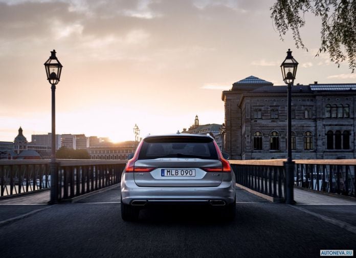 2017 Volvo V90 Estate - фотография 15 из 45