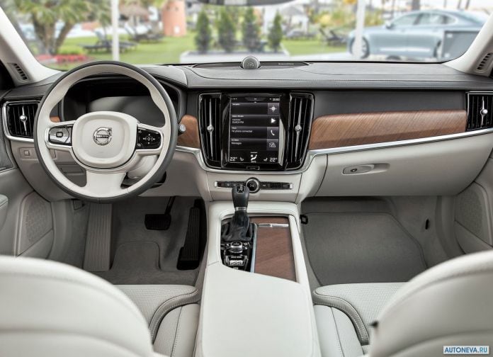 2017 Volvo V90 Estate - фотография 28 из 45
