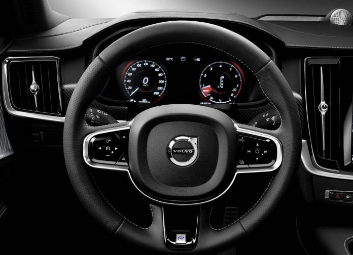 2017 Volvo V90 R-design - фотография 14 из 21