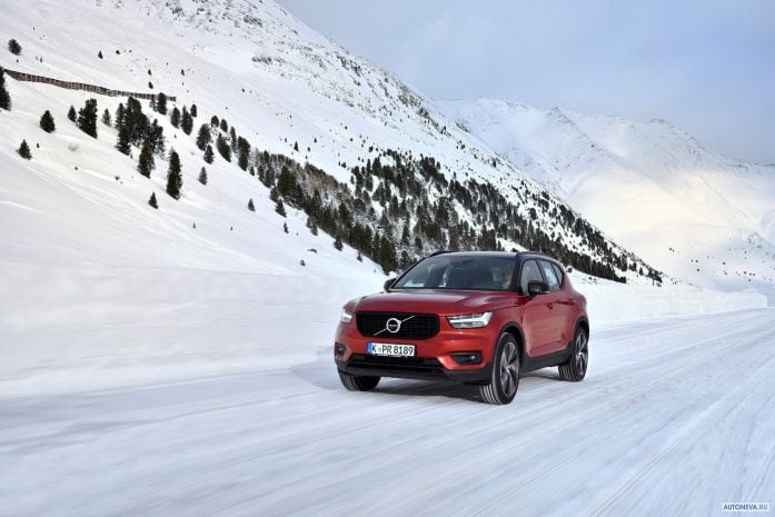 2018 Volvo XC40 D4 R-Design - фотография 7 из 40 2018 Volvo XC40 D4 R-Design - фотография 7 из 40