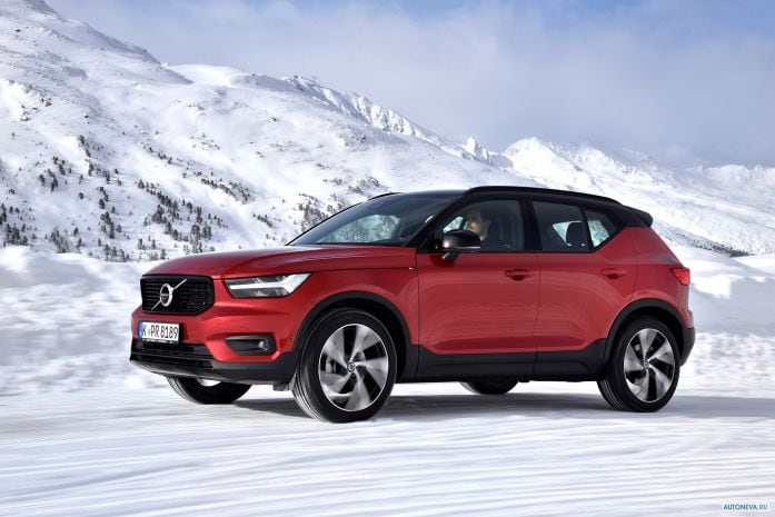 2018 Volvo XC40 D4 R-Design - фотография 9 из 40