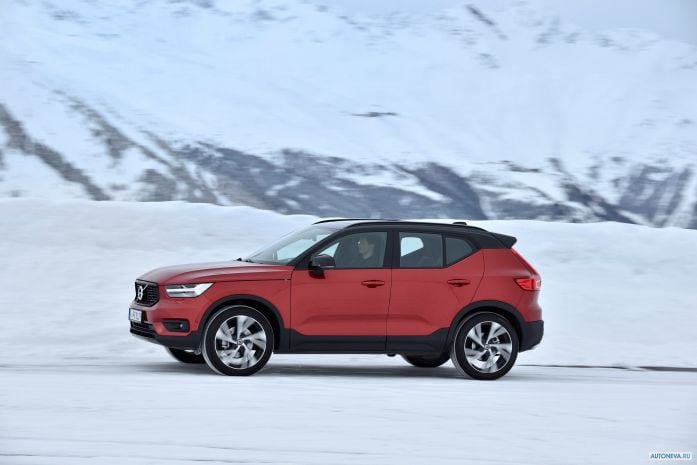 2018 Volvo XC40 D4 R-Design - фотография 18 из 40