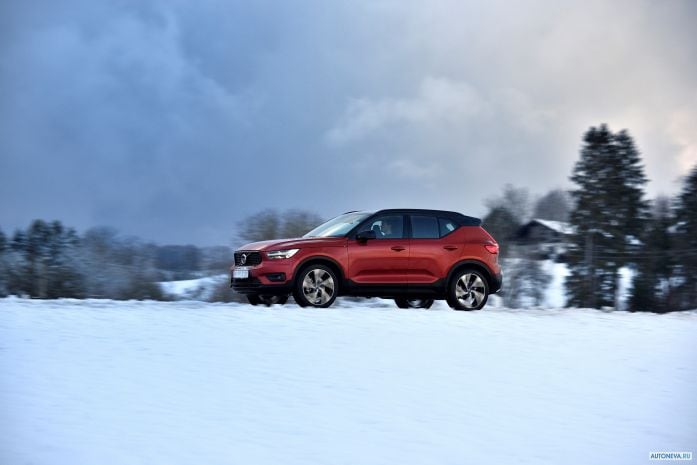 2018 Volvo XC40 D4 R-Design - фотография 20 из 40 2018 Volvo XC40 D4 R-Design - фотография 20 из 40