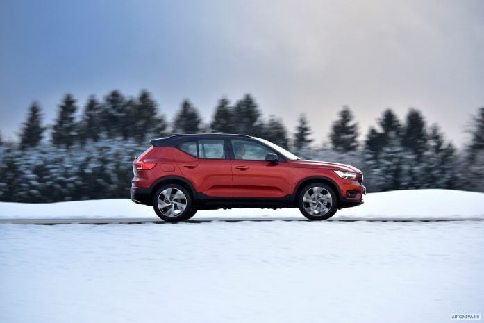 2018 Volvo XC40 D4 R-Design - фотография 23 из 40