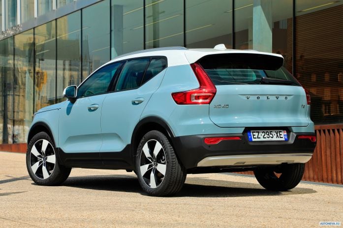 2018 Volvo XC40 T3 Momentum - фотография 4 из 5 2018 Volvo XC40 T3 Momentum - фотография 4 из 5