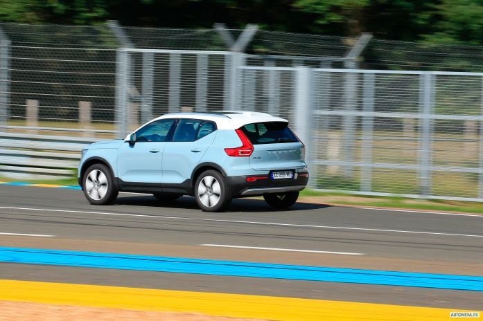 2018 Volvo XC40 T3 Momentum - фотография 5 из 5 2018 Volvo XC40 T3 Momentum - фотография 5 из 5