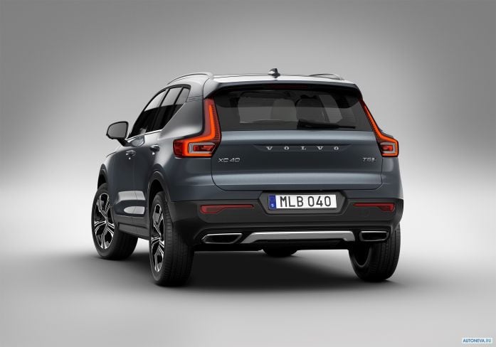 2018 Volvo XC40 T5 Inscription - фотография 10 из 21