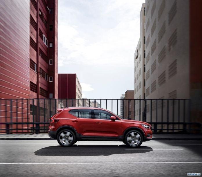 2018 Volvo XC40 T5 Momentum - фотография 11 из 18 2018 Volvo XC40 T5 Momentum - фотография 11 из 18