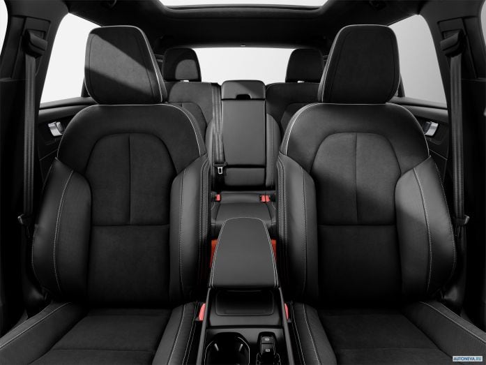 2018 Volvo XC40 T5 Momentum - фотография 14 из 18 2018 Volvo XC40 T5 Momentum - фотография 14 из 18