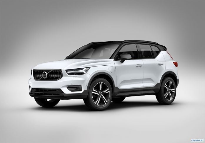 2018 Volvo XC40 T5 plug-in hybrid R-Design - фотография 1 из 7 2018 Volvo XC40 T5 plug-in hybrid R-Design - фотография 1 из 7