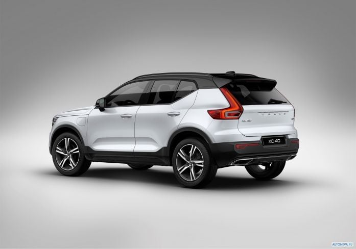 2018 Volvo XC40 T5 plug-in hybrid R-Design - фотография 3 из 7