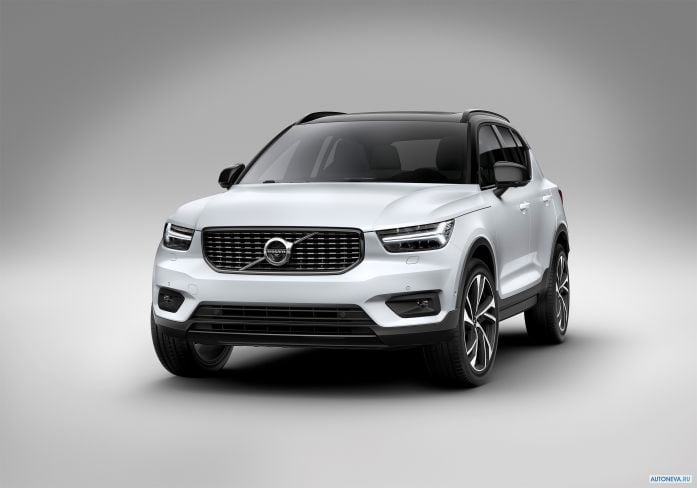 2018 Volvo XC40 T5 R-Design - фотография 2 из 40 2018 Volvo XC40 T5 R-Design - фотография 2 из 40