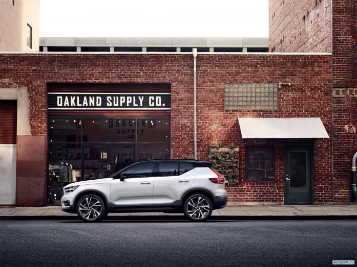 2018 Volvo XC40 T5 R-Design - фотография 12 из 40 2018 Volvo XC40 T5 R-Design - фотография 12 из 40