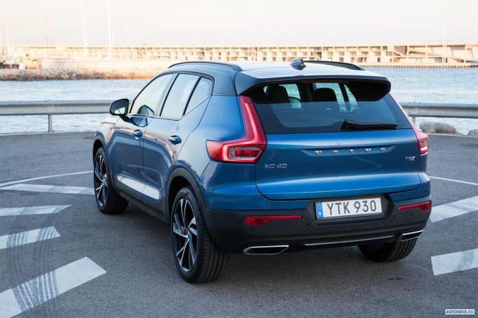 2018 Volvo XC40 T5 R-Design - фотография 24 из 40 2018 Volvo XC40 T5 R-Design - фотография 24 из 40