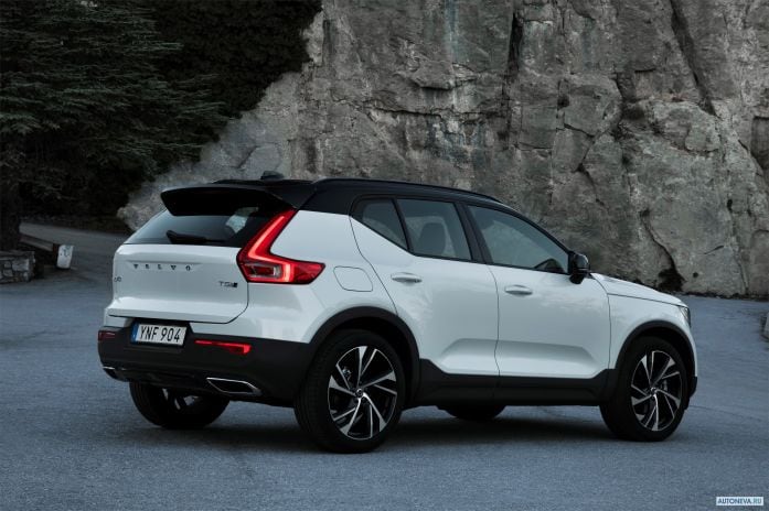 2018 Volvo XC40 T5 R-Design - фотография 26 из 40 2018 Volvo XC40 T5 R-Design - фотография 26 из 40